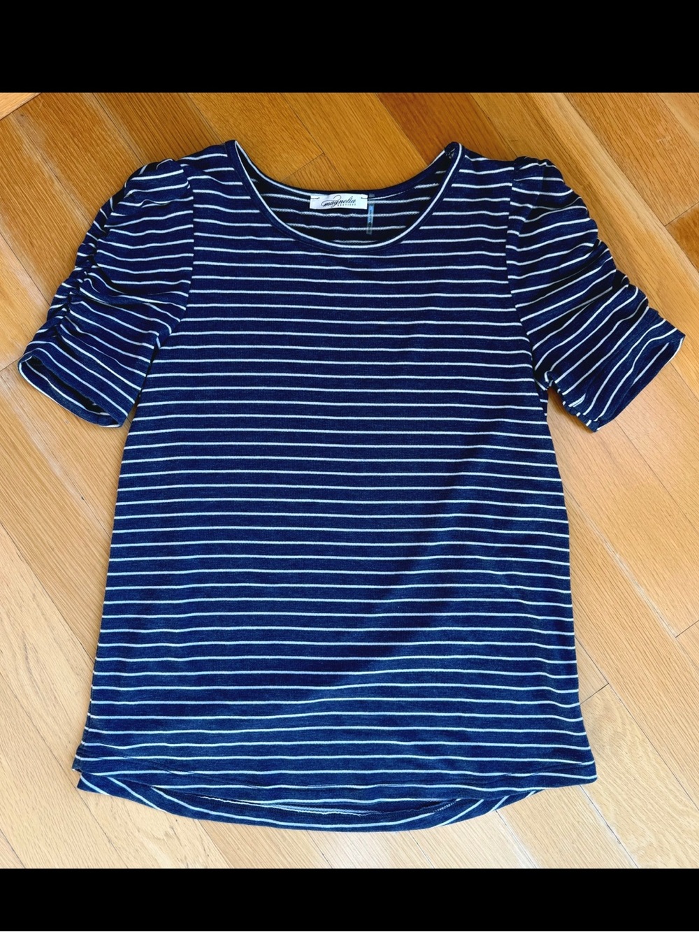 Ruched sleeve striped top